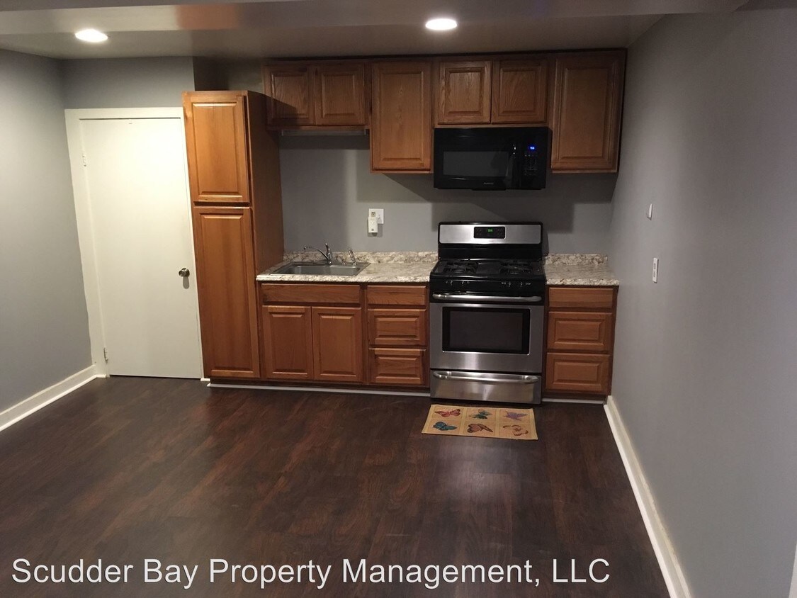 4953 Groton St, Pepperell, MA 01463 Condo for Rent in Pepperell, MA