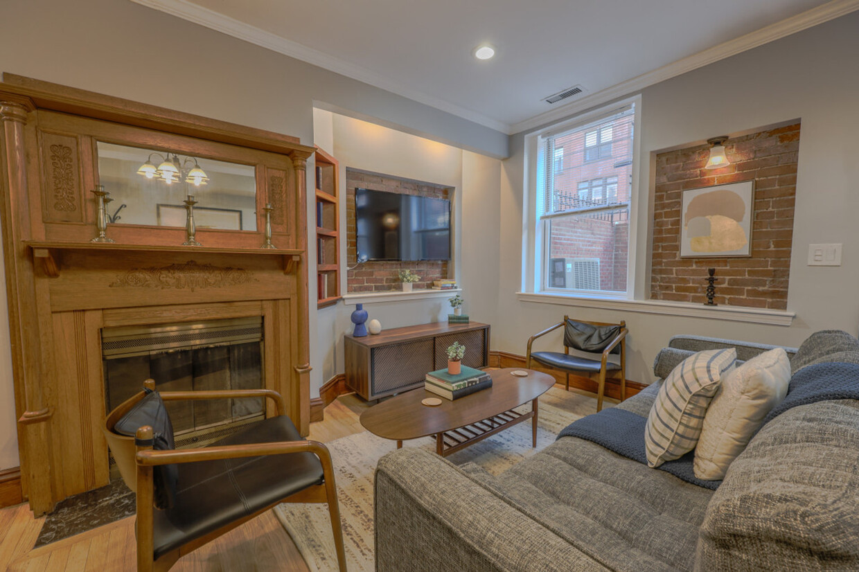 Primary Photo - 335 Beacon St