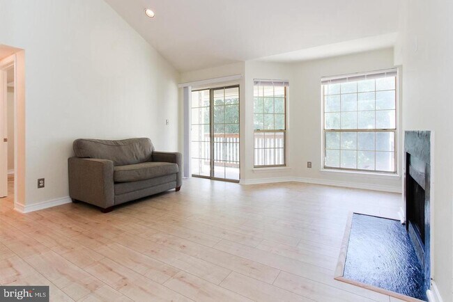 Foto del edificio - 3916 Penderview Dr