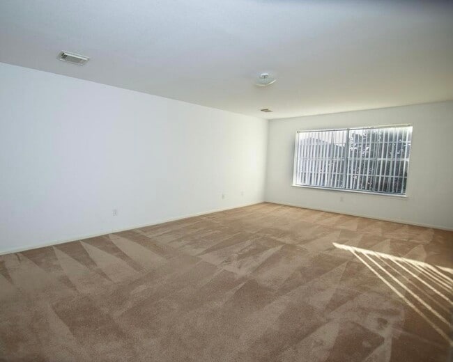 Foto del edificio - 10943 Malden Dr