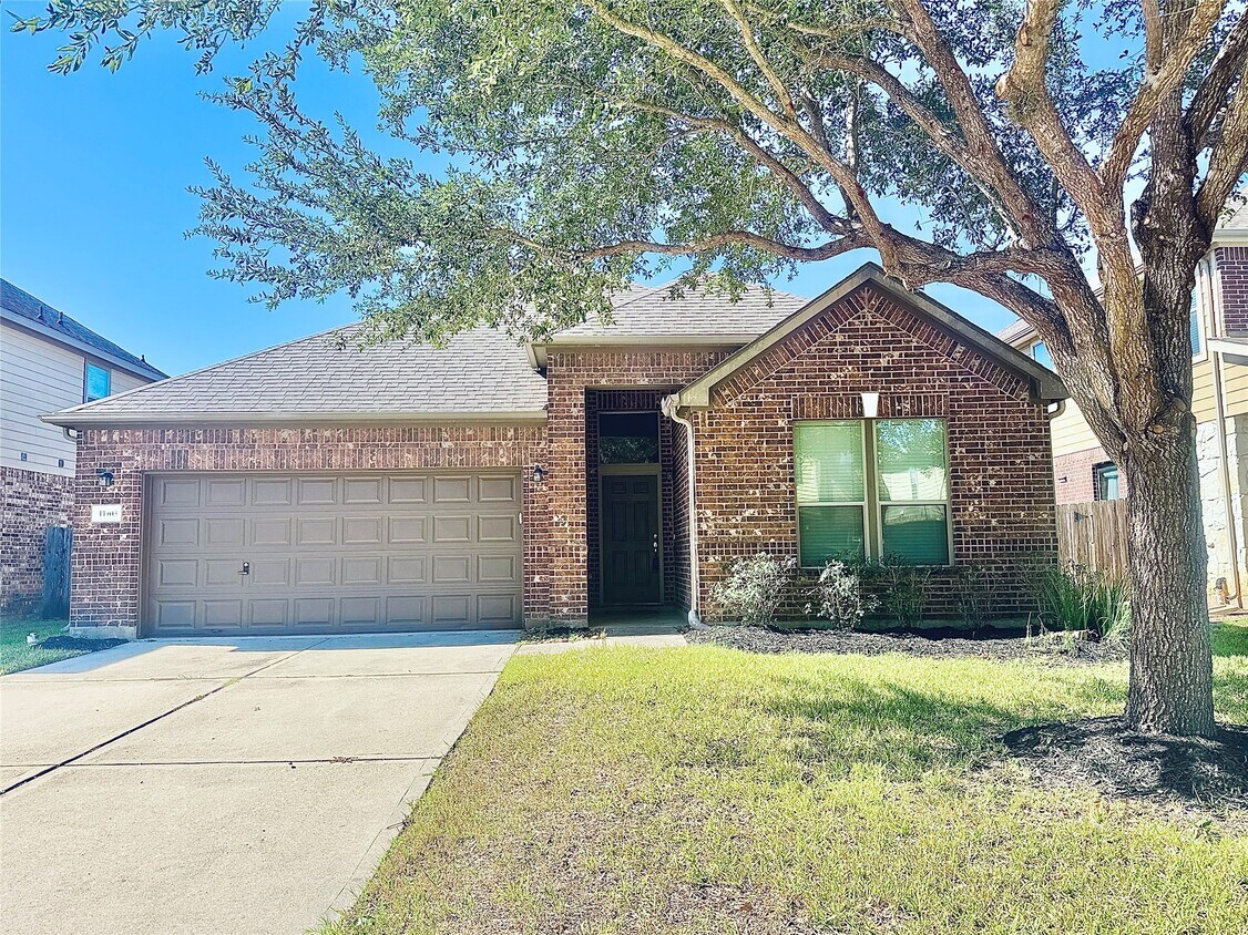 Foto principal - 11103 Avery Oaks Ln