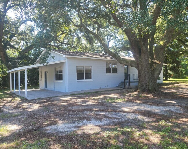 Foto del edificio - 8010 Beaver Cir