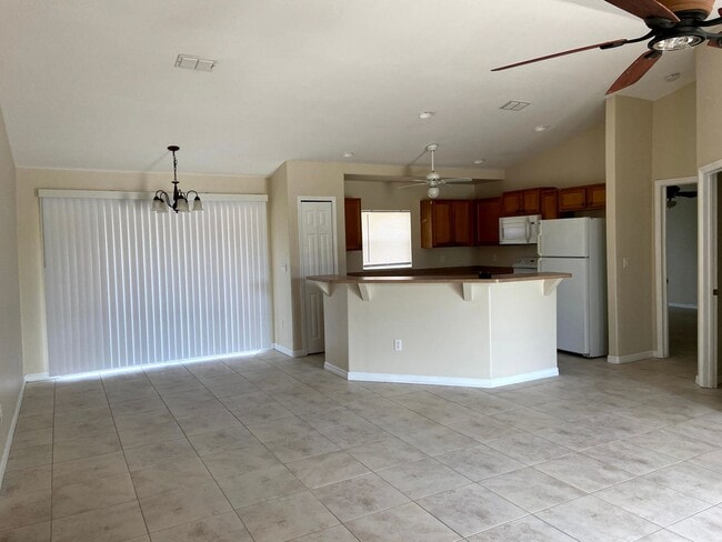 Building Photo - 3302 7th St W