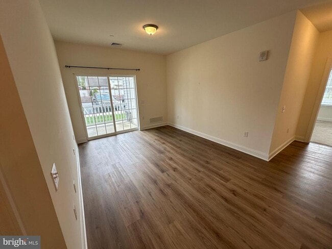Building Photo - 612 Harvin Wy