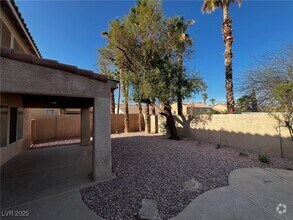Building Photo - 8751 Quintane Ln