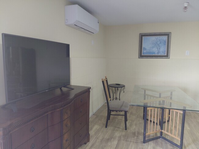 Foto del edificio - 401 Washingtonia Dr