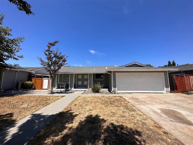 Primary Photo - Recently updated 3 bedroom, 2 bath