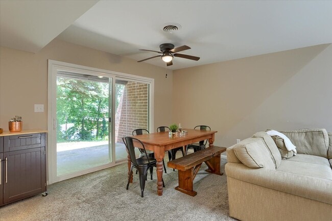 Building Photo - 635 Cedar Ridge Ln