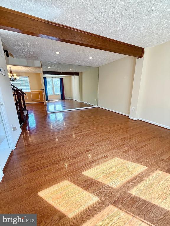 Foto del edificio - 5579 Glasgow Woods Ct