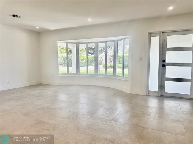 Foto del edificio - 5240 NE 17th Terrace