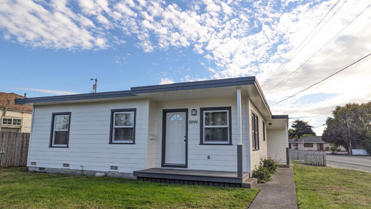 Foto principal - Cute Remodeled Arcata Home