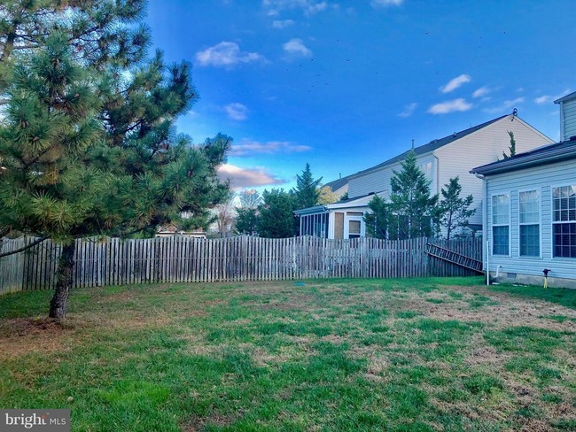 Building Photo - 450 Creeks End Ln