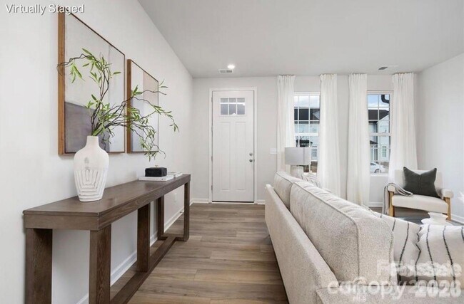 Foto del edificio - 8140 Jacey Ln