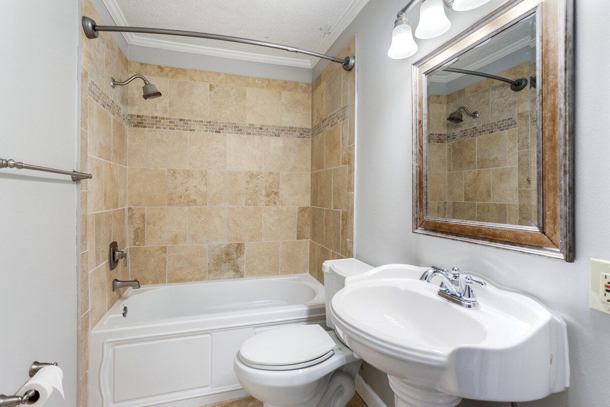 Foto principal - 1044 Ralph Rd NE