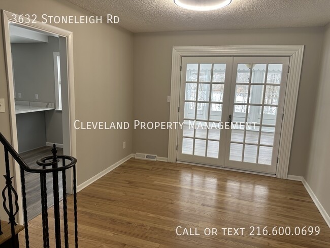 Building Photo - Fully Updated Cleveland Hts Home