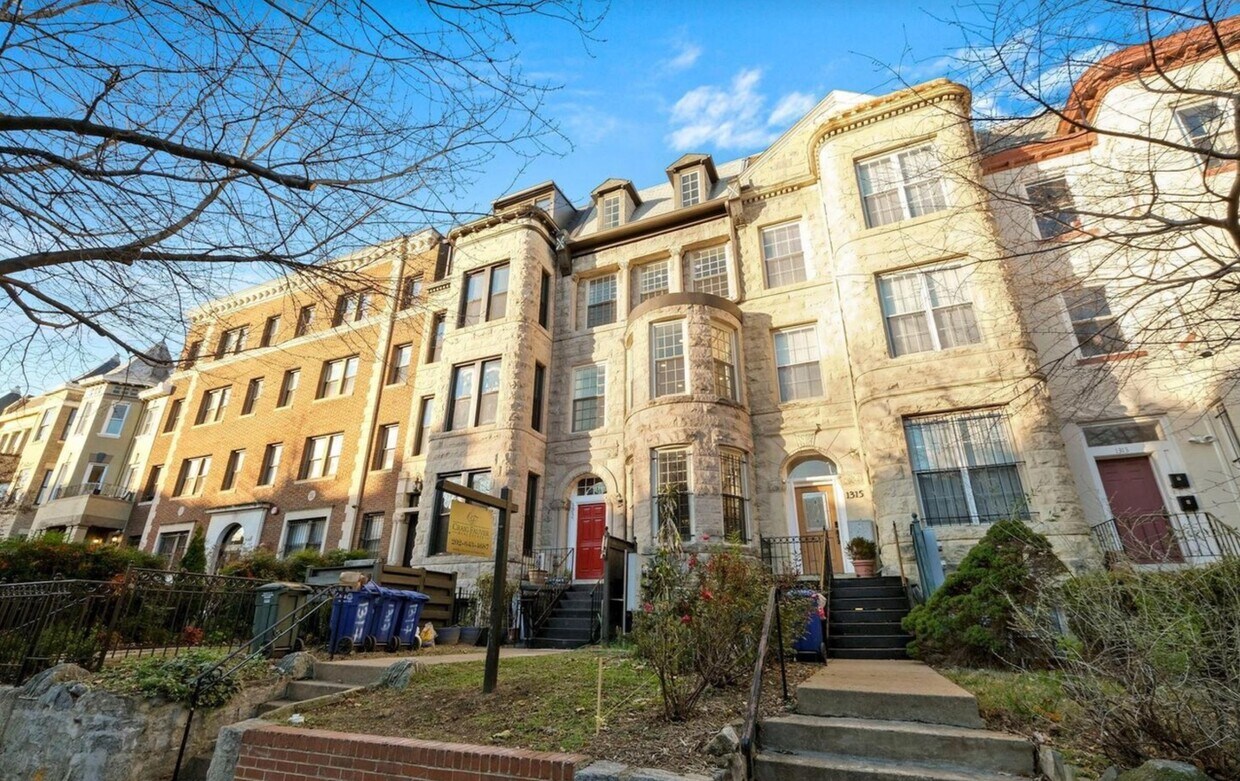 Primary Photo - 1317 Fairmont St NW