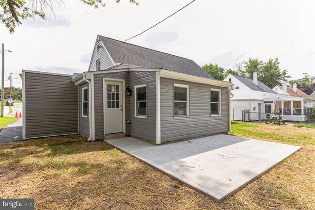 Building Photo - 1101 E Willow Run Dr