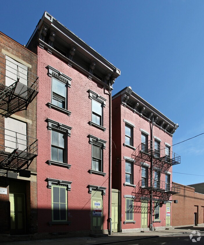 Foto del edificio - 1818 Logan St