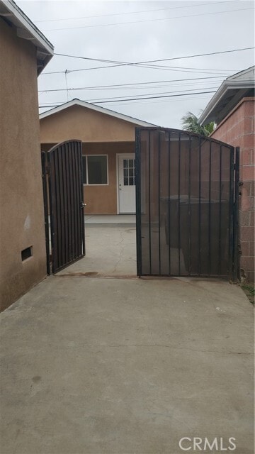 Building Photo - 5019 Barlin Ave