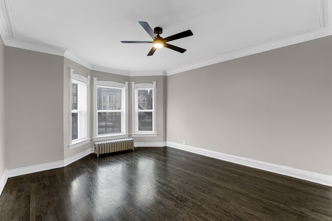 Building Photo - 6360 S Greenwood Ave