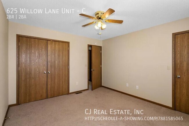 Foto del edificio - 625 Willow Ln