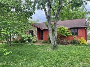 Building Photo - 6808 River Ridge Dr