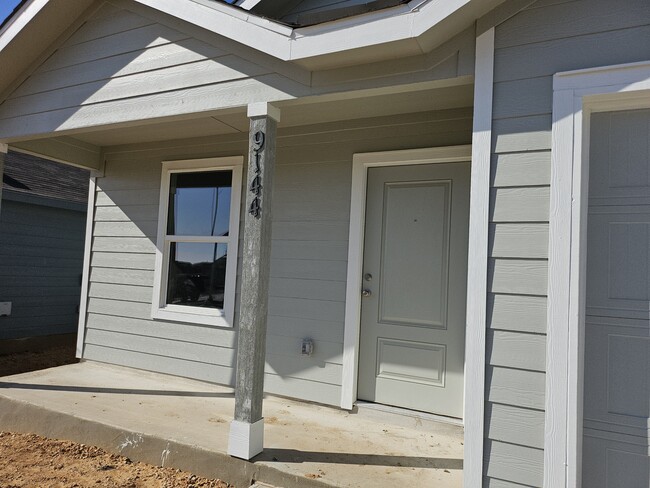 Building Photo - 9144 Luciano Rdg
