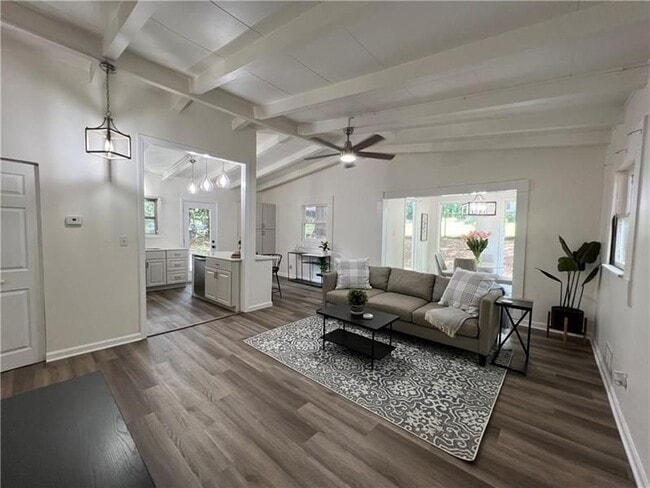 Building Photo - 2956 Monterey Dr
