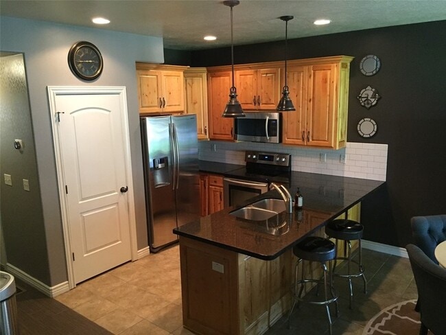 Photo - 10423 Sage Luigi Ct (South Jordan, UT) Townhome