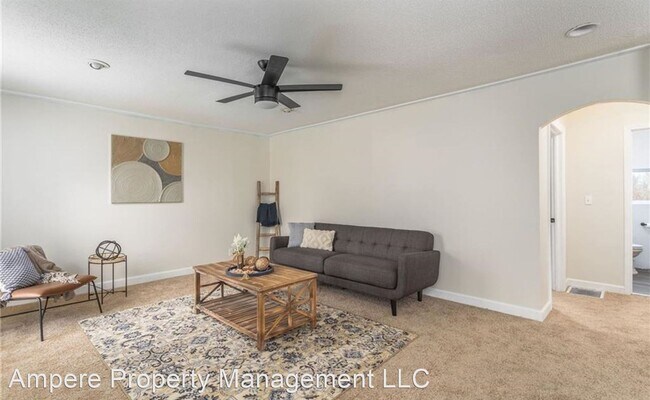 Foto del edificio - 2 br, 1 bath House - 2405 Darrow Rd