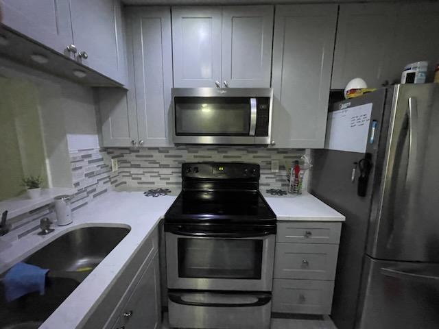 Foto del edificio - 806 W 24th St