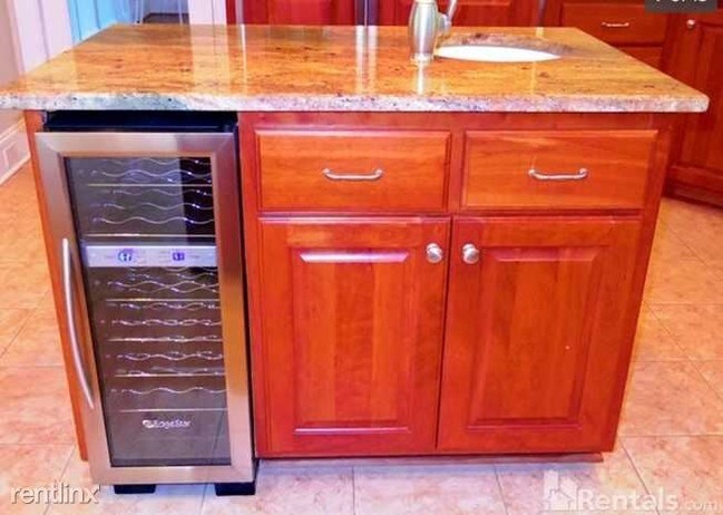 Foto del edificio - 8109 Woodcrest Ct