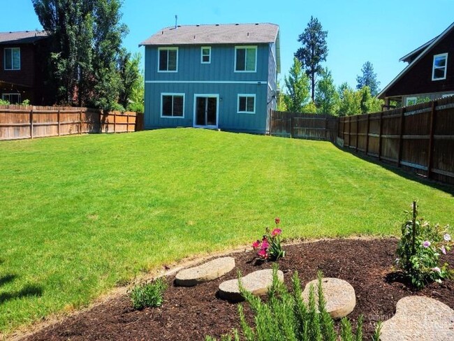 Building Photo - 20333 Aberdeen Dr