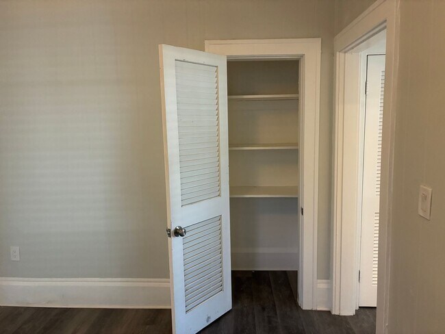 Building Photo - MODERN LUXURY. HISTORIC CHARM. Fully Renovated & Ready for Move-In at Lake Eola Heights