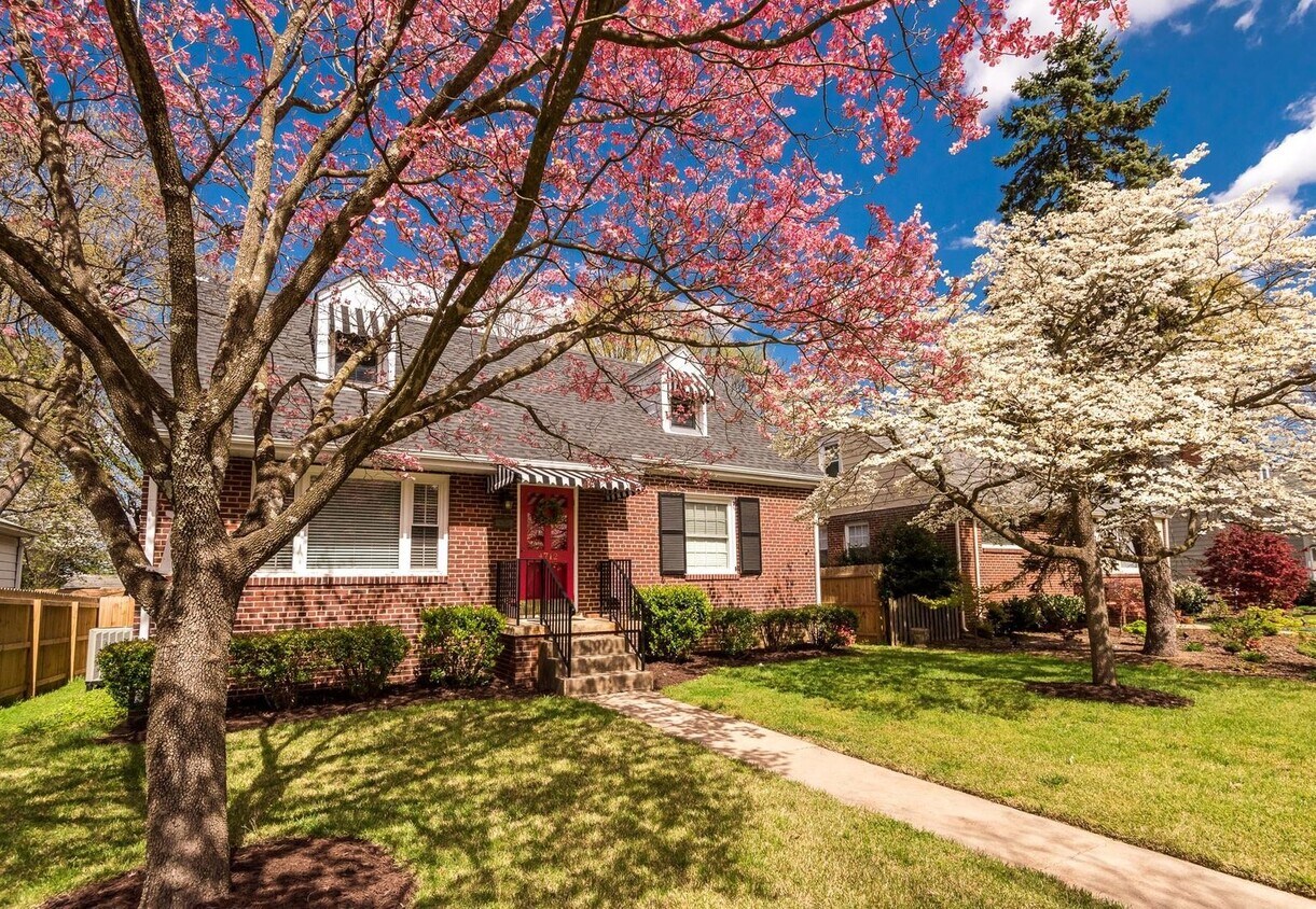 Primary Photo - 4712 Fitzhugh Ave