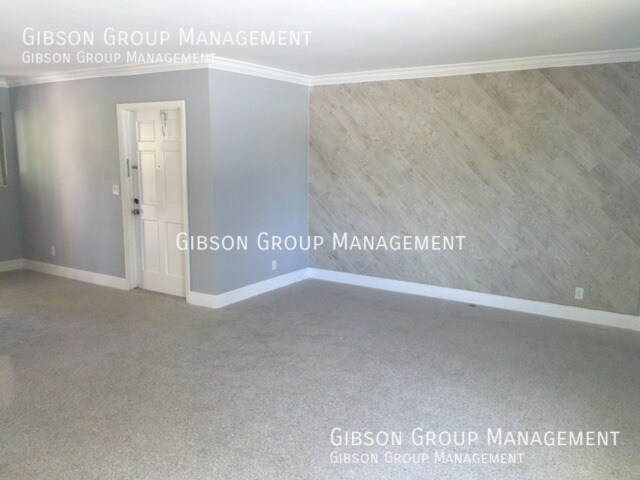 Foto del edificio - 806 NE 16th St