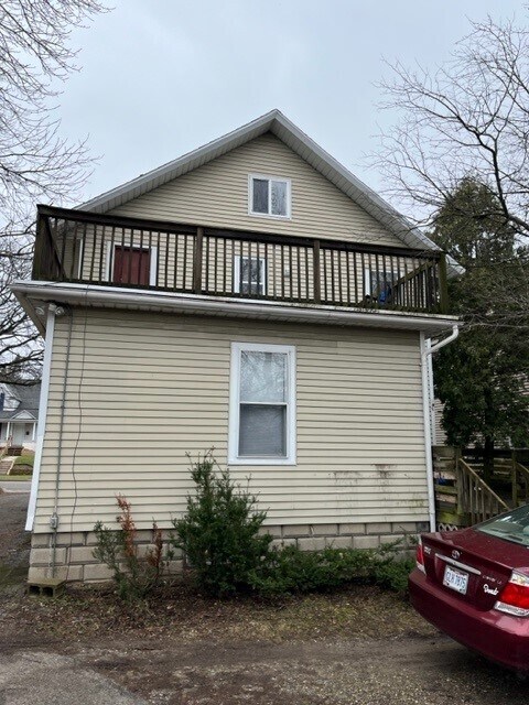Building Photo - 143 Lowell Ave NE
