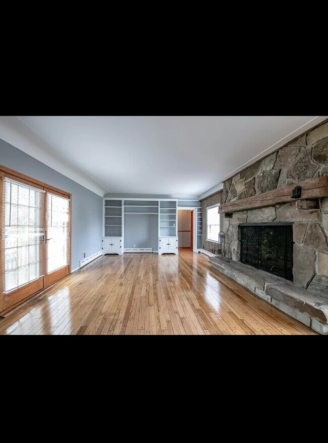 Foto del edificio - 6120 Richmond Rd