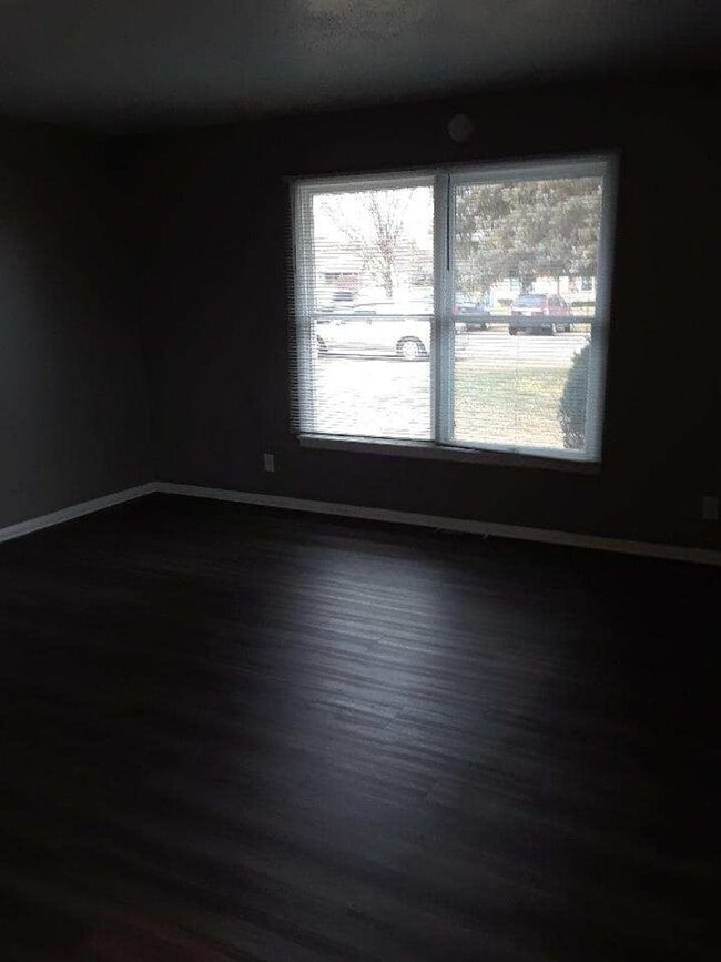 Foto del edificio - 2 bedroom 1.5 bath triplex