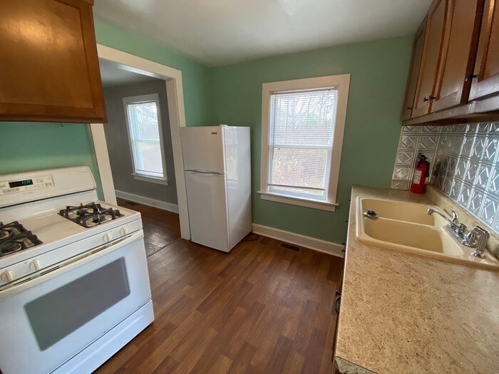 Primary Photo - 3 Bed 1 Bath Single Family Home for Rent