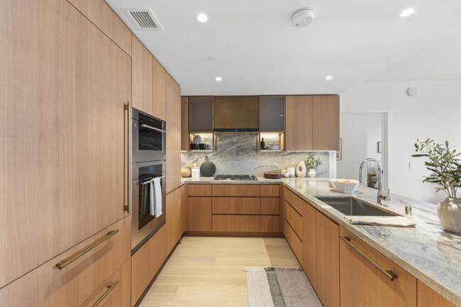 Foto del edificio - 1100 Ala Moana Blvd