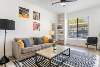 Building Photo - 15608 N 71st St