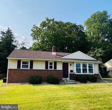 Building Photo - 40 Fairmount Dr