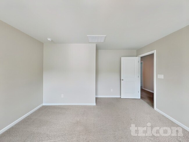 Foto del edificio - 20 Evergreen Ln