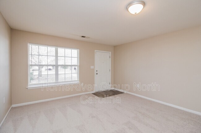 Foto del edificio - 1740 Harland St