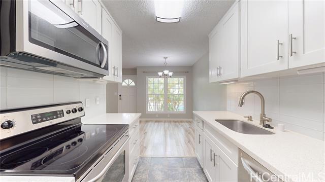 Building Photo - 311 Mananai Pl