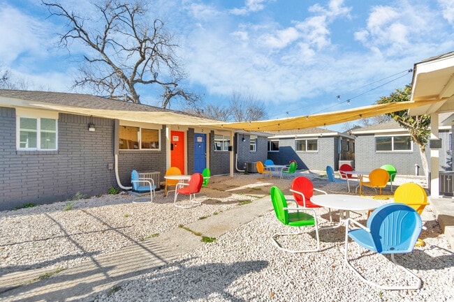 Building Photo - 3339 Simmons St