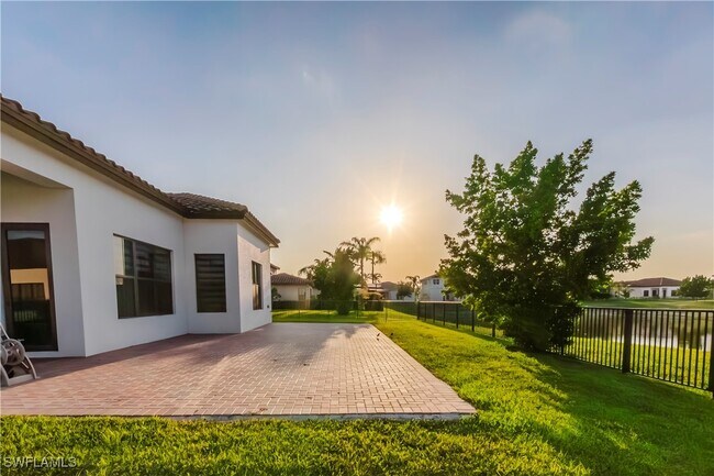 Foto del edificio - 4939 Iron Horse Way