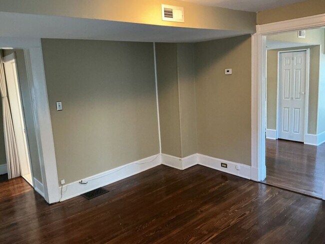 Foto del edificio - 2889 Markbreit Ave