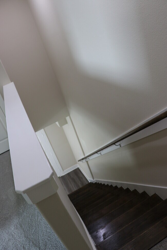 Foto del edificio - 9441 Radio Rd
